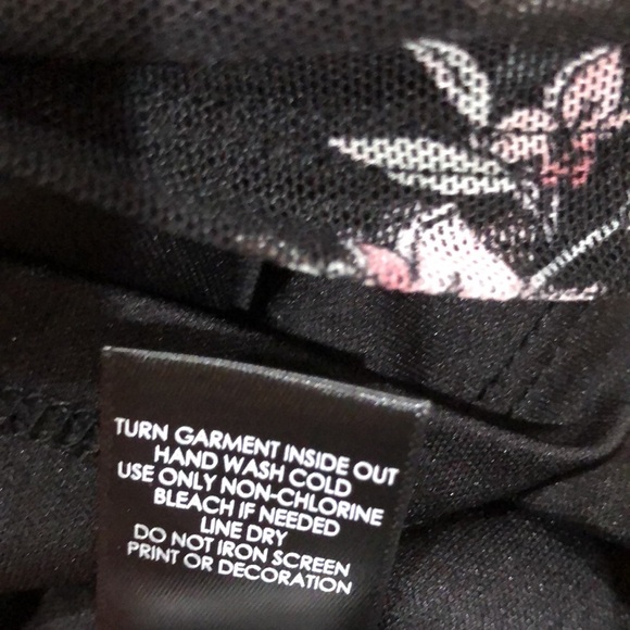 Torrid black floral dress size 0X - Picture 8 of 8